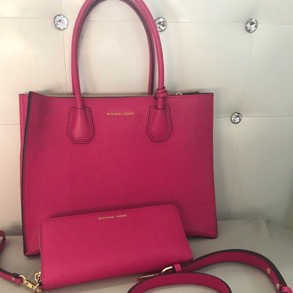 Michael Kors Handbags - Michael Kors Bag. Pink and wallet.